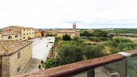 vista panoramica delle mura di Monteriggioni vista 1