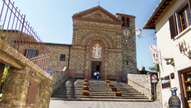 Vista panoramica di Panzano in Chianti: la chiesa