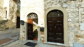 Vista panoramica di Radda in Chianti: vicolo