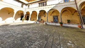 vista panoramica di Badia a Passignano il Chiostro