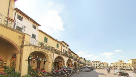 Vista panoramica di Greve in Chianti: piazza vista 1